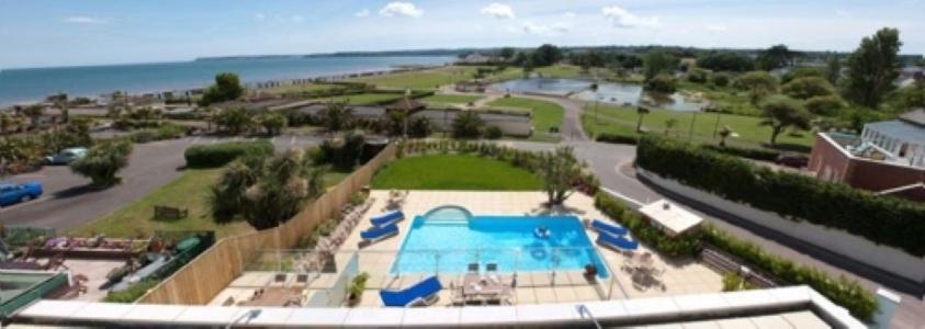 Goodrington Lodge Holiday Apartments Пейнтон Экстерьер фото